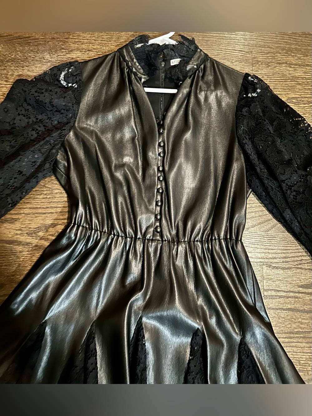 Alice + Olivia Black Faux Leather and Lace Belted Dress. Size 4. Worn Once! - Picture 3 of 10